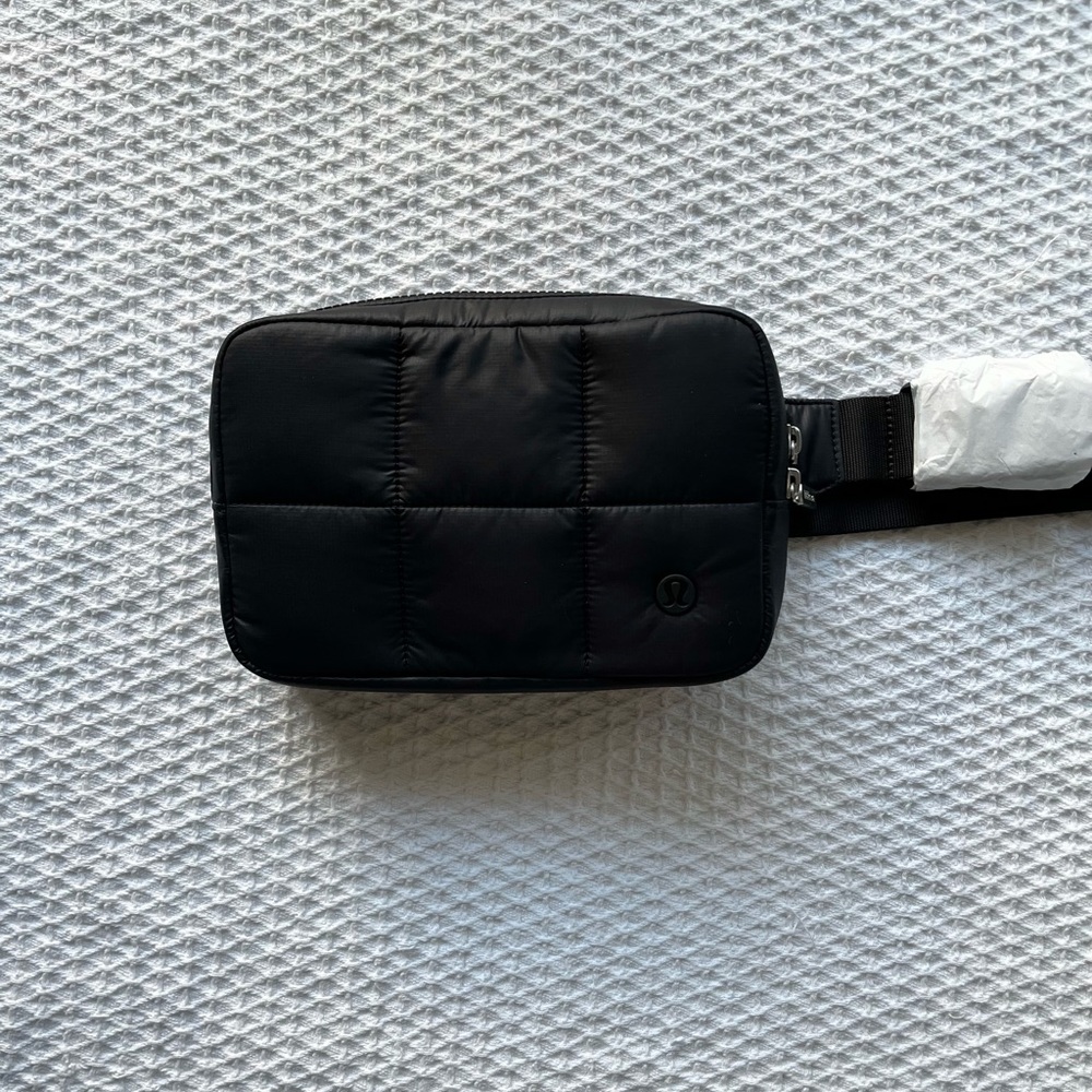 🆕 Quilted Grid Belt Bag Black